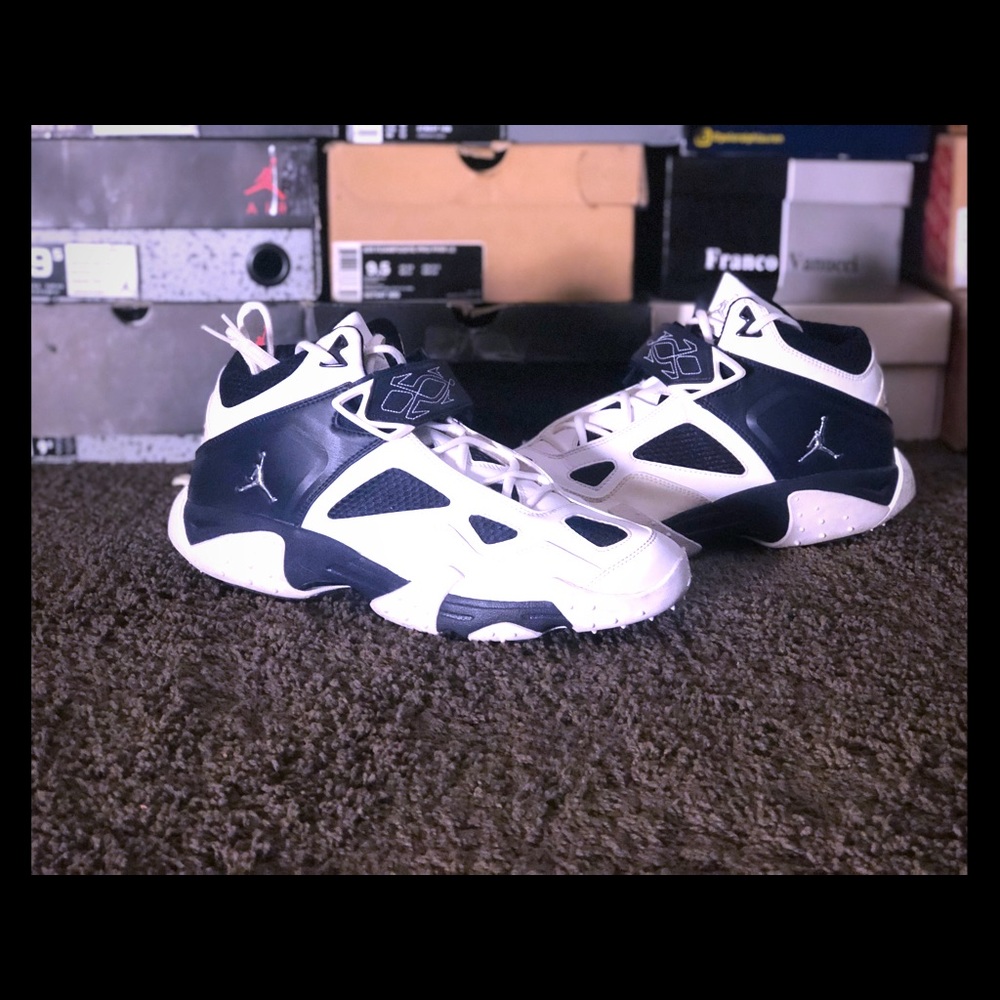 Clean Cool Retro Jordan’s Men’s Size 12